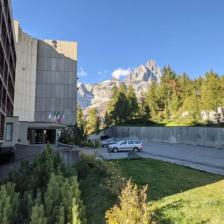 Cervinia 2121 - & Mountain Panorama *